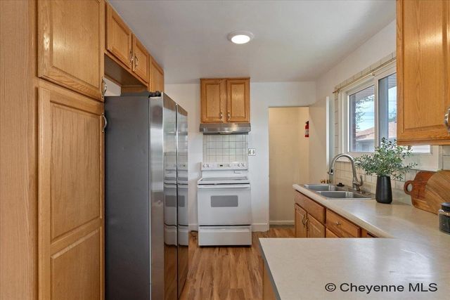 1630 CROOK AVE, Cheyenne, WY 82001