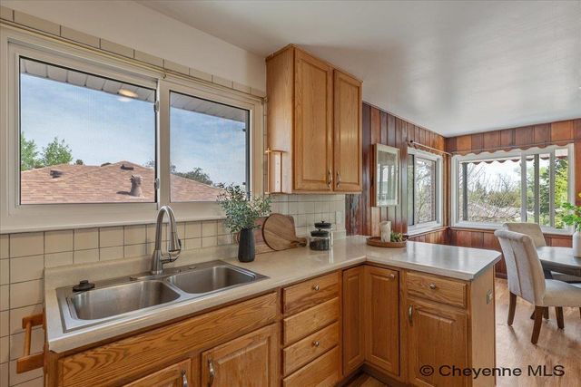 1630 CROOK AVE, Cheyenne, WY 82001