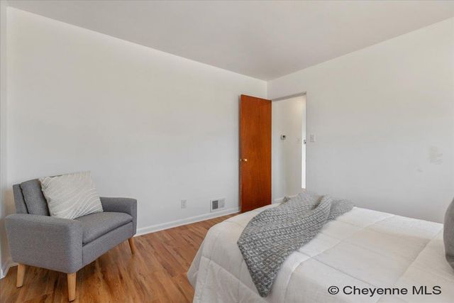 1630 CROOK AVE, Cheyenne, WY 82001