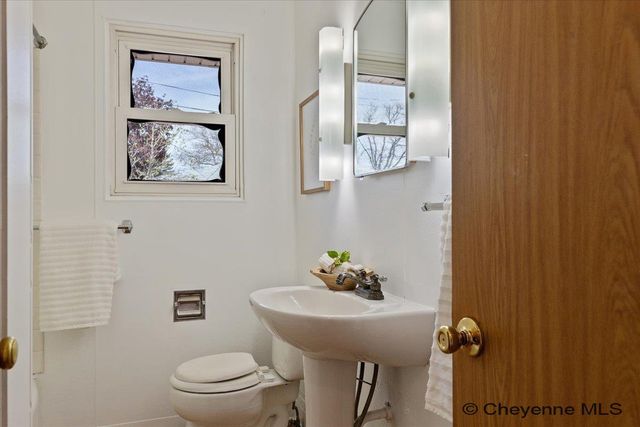 1630 CROOK AVE, Cheyenne, WY 82001