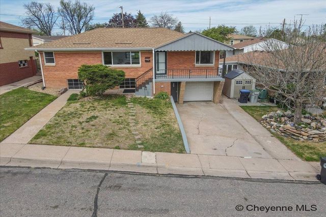 1630 CROOK AVE, Cheyenne, WY 82001