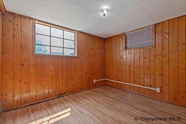 1630 CROOK AVE, Cheyenne, WY 82001