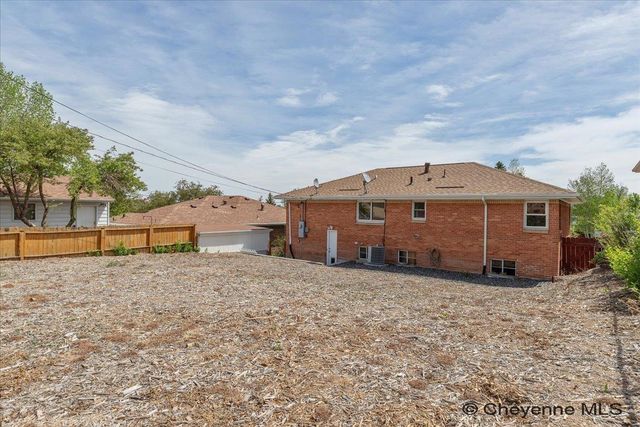1630 CROOK AVE, Cheyenne, WY 82001
