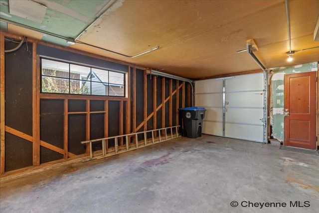 1630 CROOK AVE, Cheyenne, WY 82001