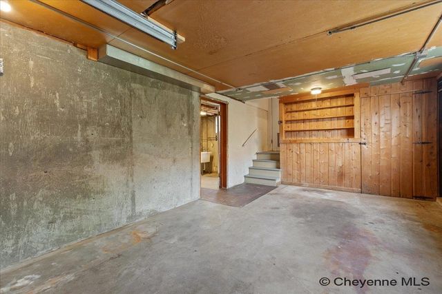 1630 CROOK AVE, Cheyenne, WY 82001