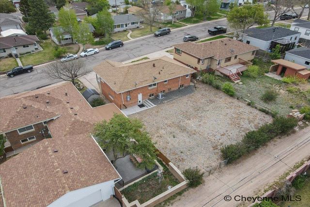 1630 CROOK AVE, Cheyenne, WY 82001