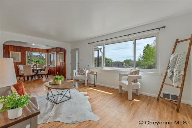 1630 CROOK AVE, Cheyenne, WY 82001