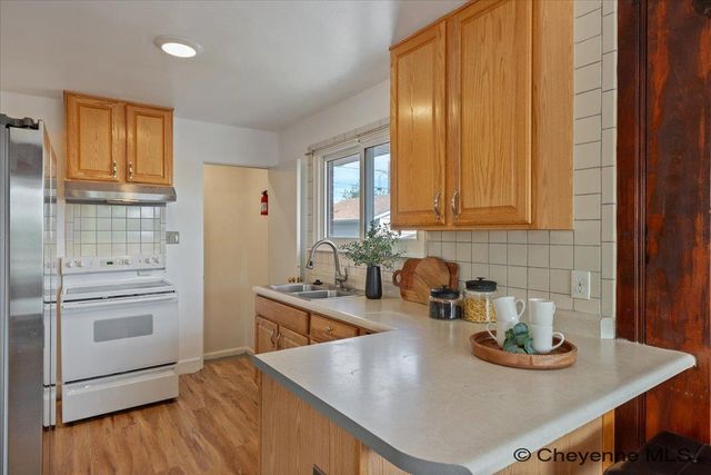 1630 CROOK AVE, Cheyenne, WY 82001