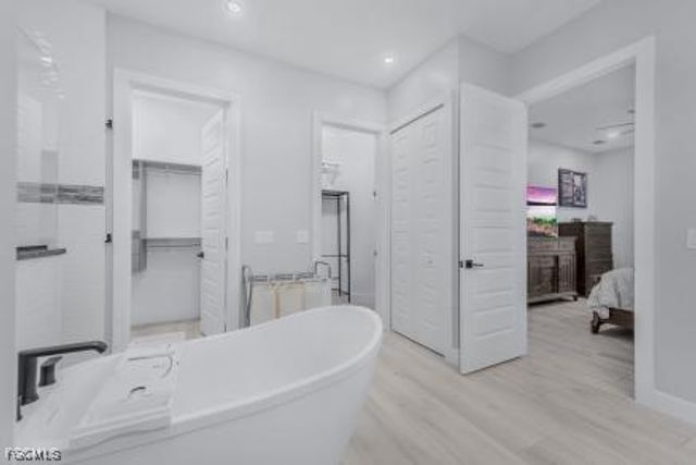 2004 NW 17th AVE, Cape Coral, FL 33993