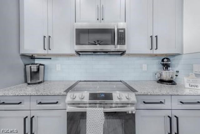 2004 NW 17th AVE, Cape Coral, FL 33993