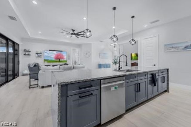 2004 NW 17th AVE, Cape Coral, FL 33993