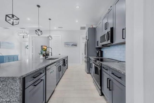 2004 NW 17th AVE, Cape Coral, FL 33993