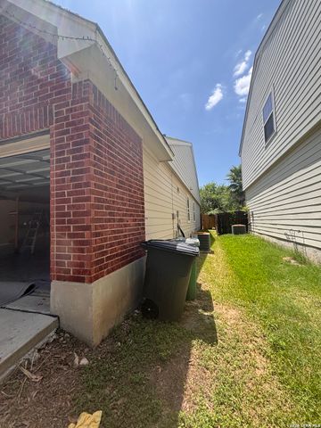 9918 GAZELLE FRST, San Antonio, TX 78251
