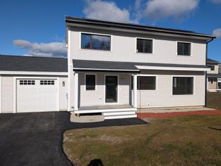 27 Windsor Lane B, Hudson, NH 03051