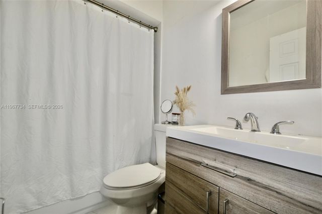 15115 SW 109th St, Miami, FL 33196