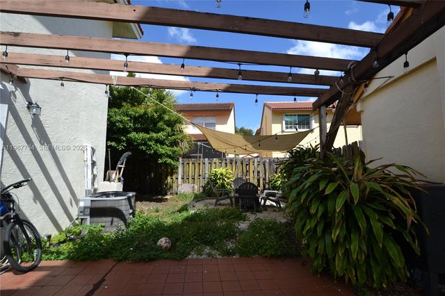 15115 SW 109th St, Miami, FL 33196