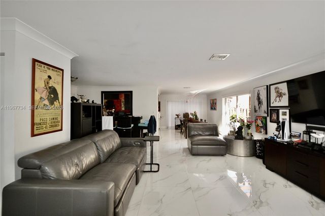 15115 SW 109th St, Miami, FL 33196