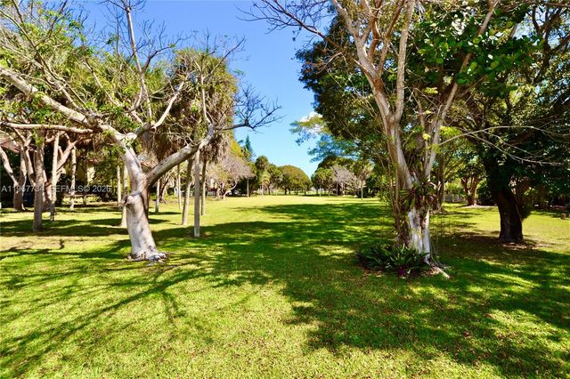 15115 SW 109th St, Miami, FL 33196