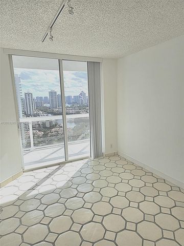 20185 E Country Club Dr 2505, Aventura, FL 33180