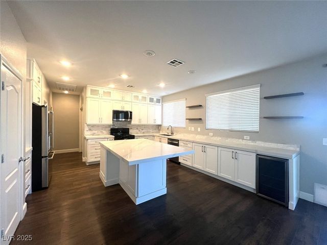 6316 Silver Edge Street, North Las Vegas, NV 89031