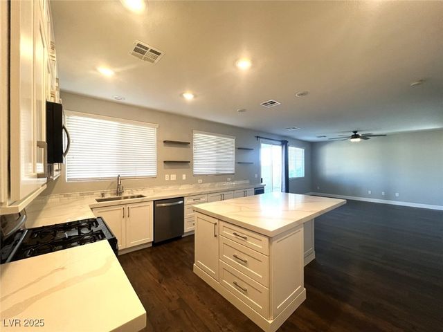 6316 Silver Edge Street, North Las Vegas, NV 89031