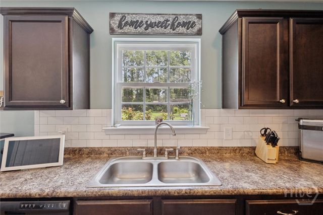 114 Bridgewood Drive, Springfield, GA 31329