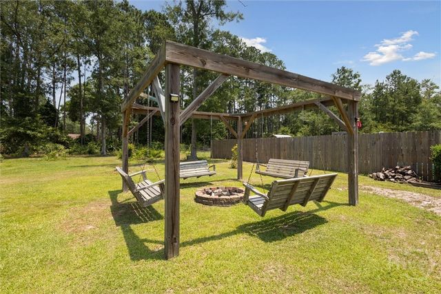 114 Bridgewood Drive, Springfield, GA 31329