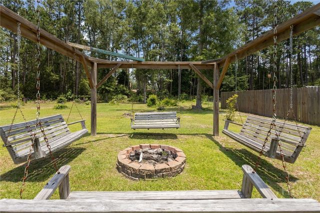 114 Bridgewood Drive, Springfield, GA 31329