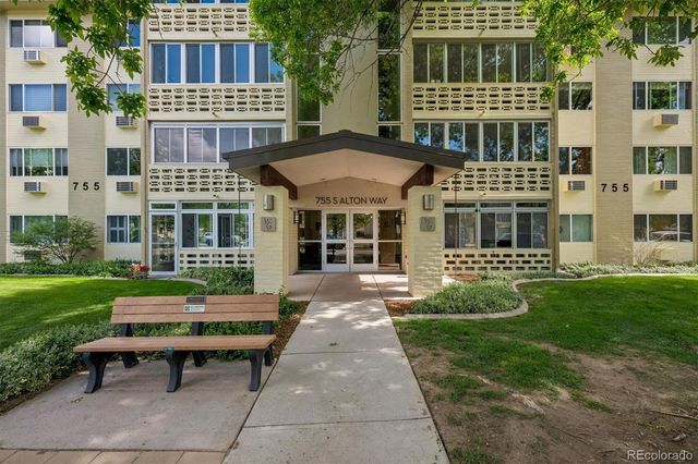 755 S Alton Way 2A, Denver, CO 80247