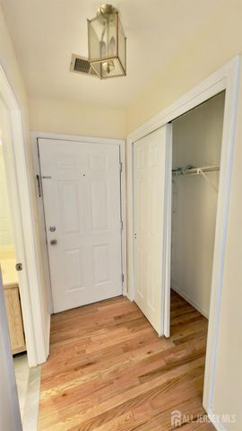 1133 Waterford Drive, Edison, NJ 08817