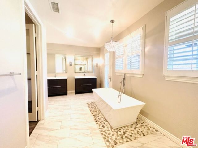 4701 Luna Court, Calabasas, CA 91302