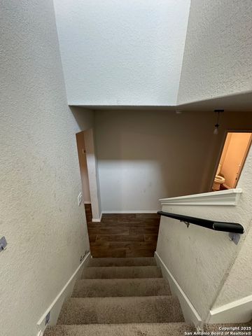15730 Smoky Honeyeater, San Antonio, TX 78253