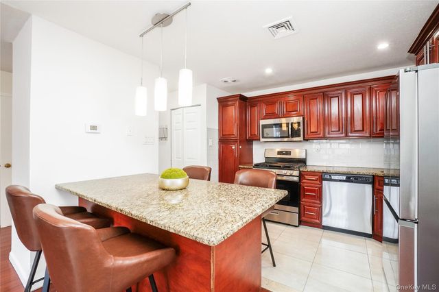 926 Union Avenue C, Bronx, NY 10459