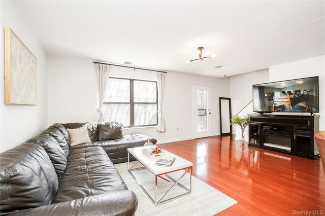 926 Union Avenue C, Bronx, NY 10459