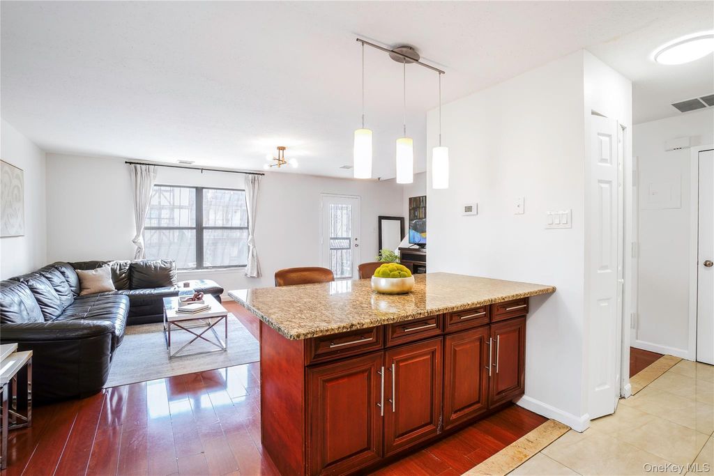 926 Union Avenue C, Bronx, NY 10459 — photo 2