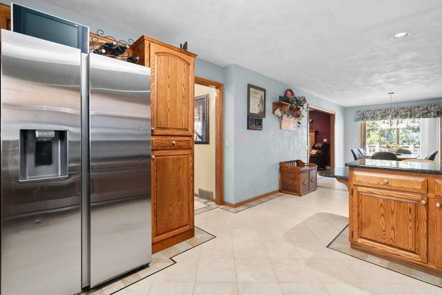 2611 N NICHOLAS STREET, Appleton, WI 54914