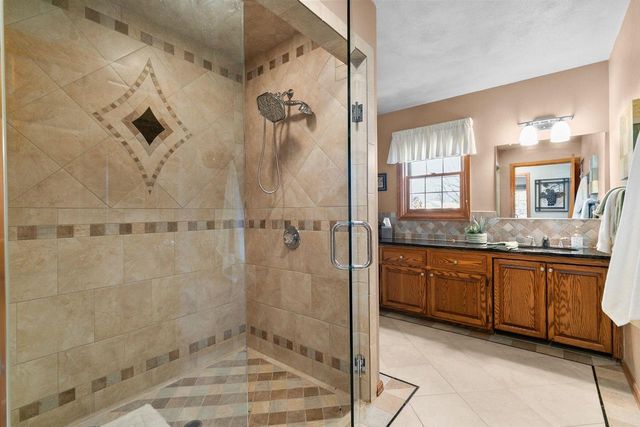 2611 N NICHOLAS STREET, Appleton, WI 54914