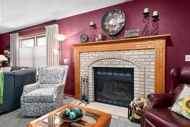 2611 N NICHOLAS STREET, Appleton, WI 54914