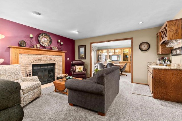 2611 N NICHOLAS STREET, Appleton, WI 54914