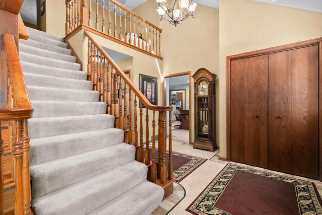 2611 N NICHOLAS STREET, Appleton, WI 54914