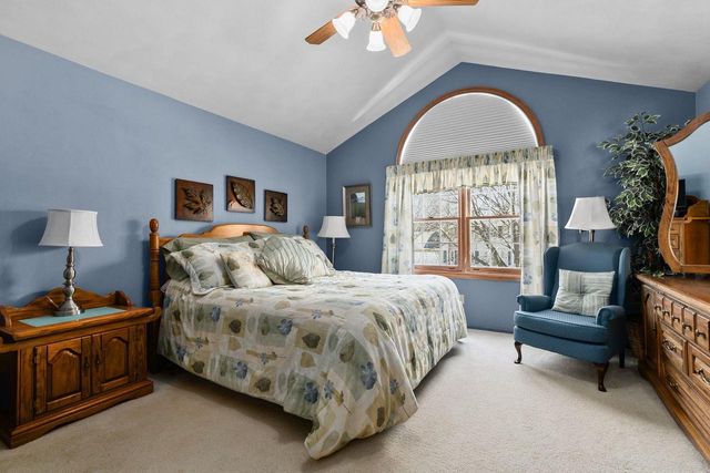 2611 N NICHOLAS STREET, Appleton, WI 54914
