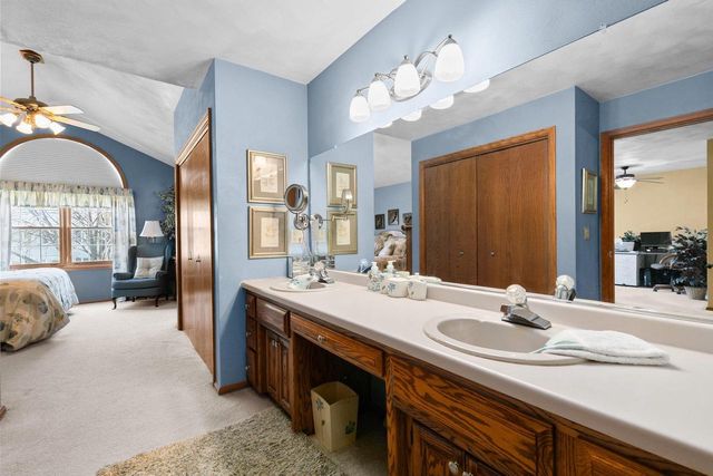 2611 N NICHOLAS STREET, Appleton, WI 54914