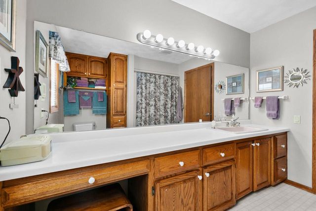 2611 N NICHOLAS STREET, Appleton, WI 54914