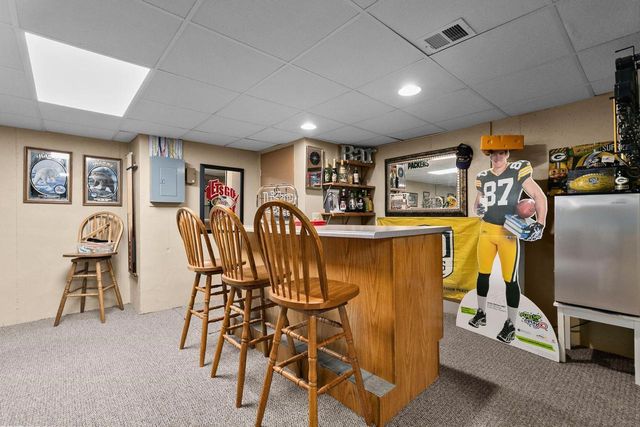 2611 N NICHOLAS STREET, Appleton, WI 54914