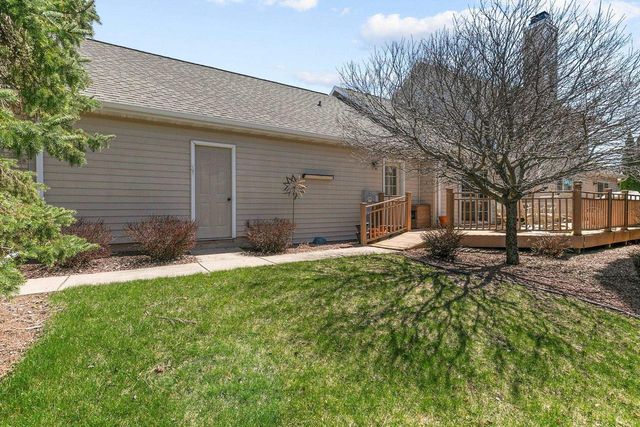 2611 N NICHOLAS STREET, Appleton, WI 54914