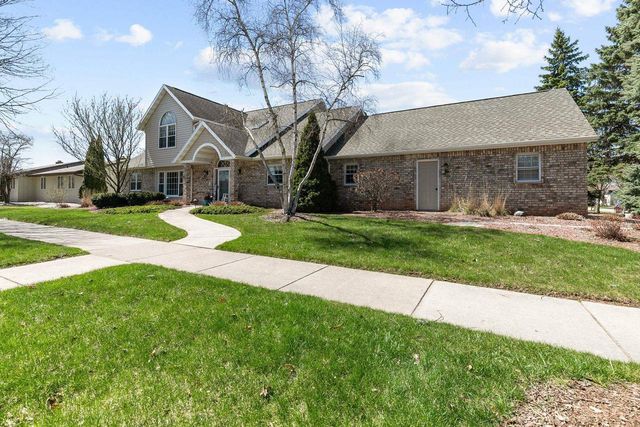 2611 N NICHOLAS STREET, Appleton, WI 54914