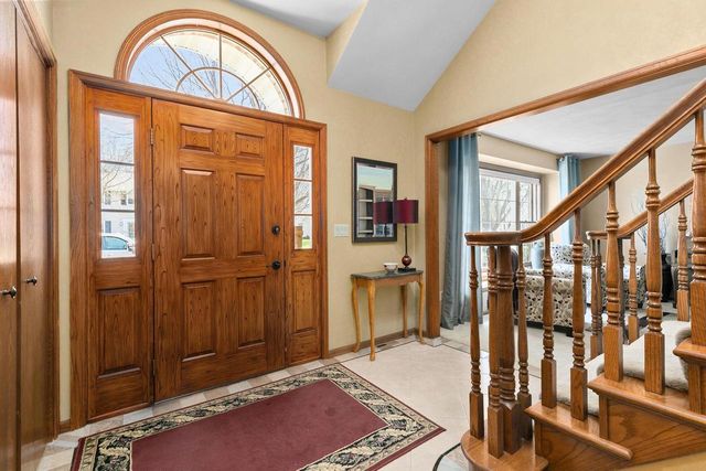 2611 N NICHOLAS STREET, Appleton, WI 54914