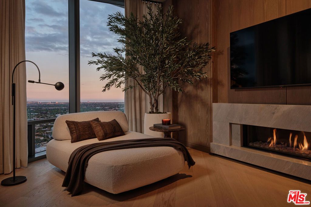 211 W Elm Court 27B, Los Angeles, CA 90067 — photo 4