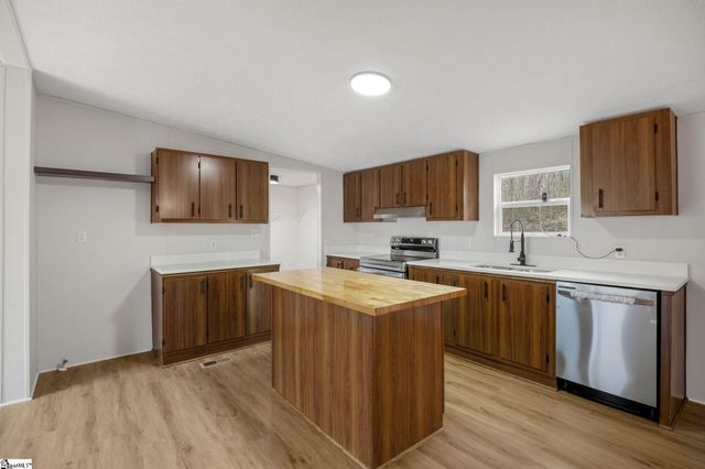 1265 Old Switzer Road, Woodruff, SC 29388