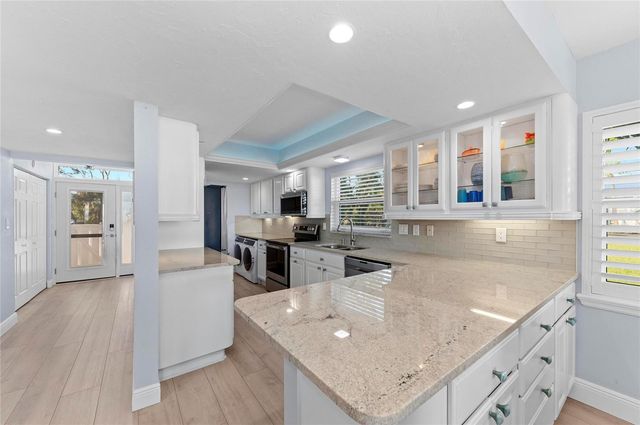 600 MANATEE AVENUE 106, Holmes Beach, FL 34217